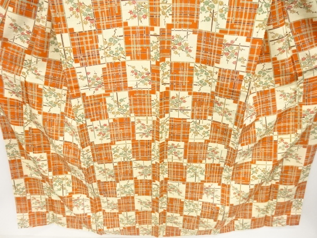  変わり格子に紅葉・梅模様　小紋着物